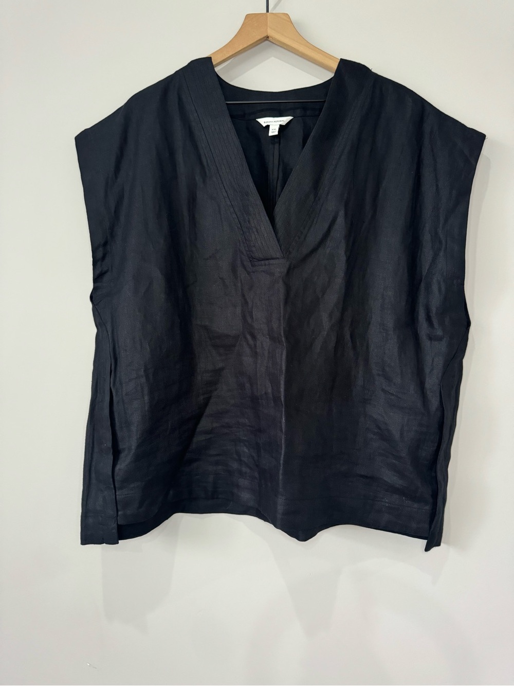 Banana Republic Boxy Sleeveless Black V-Neck Linen Top Size XXL